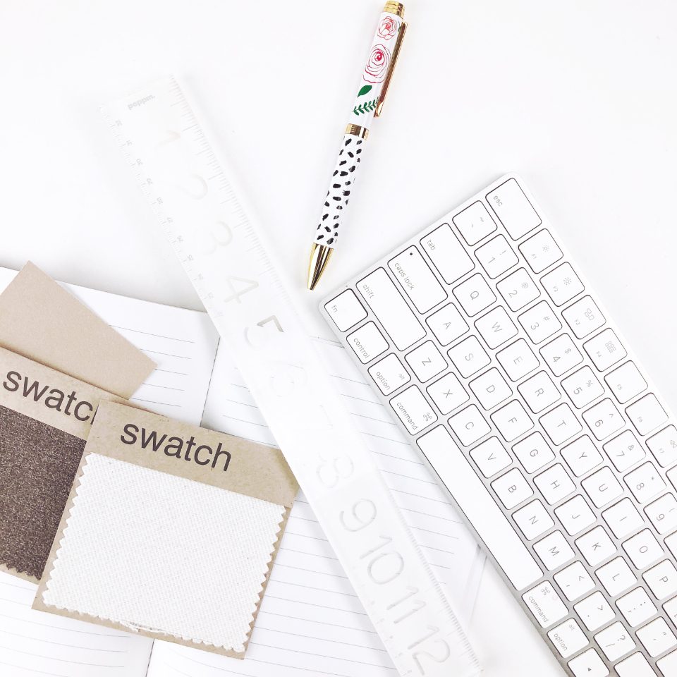 Illustrative photograph of flatlay Desk